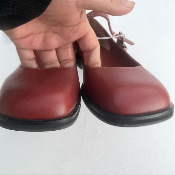 Elegant Red Mary Jane Shoes - Picture 7 of 10